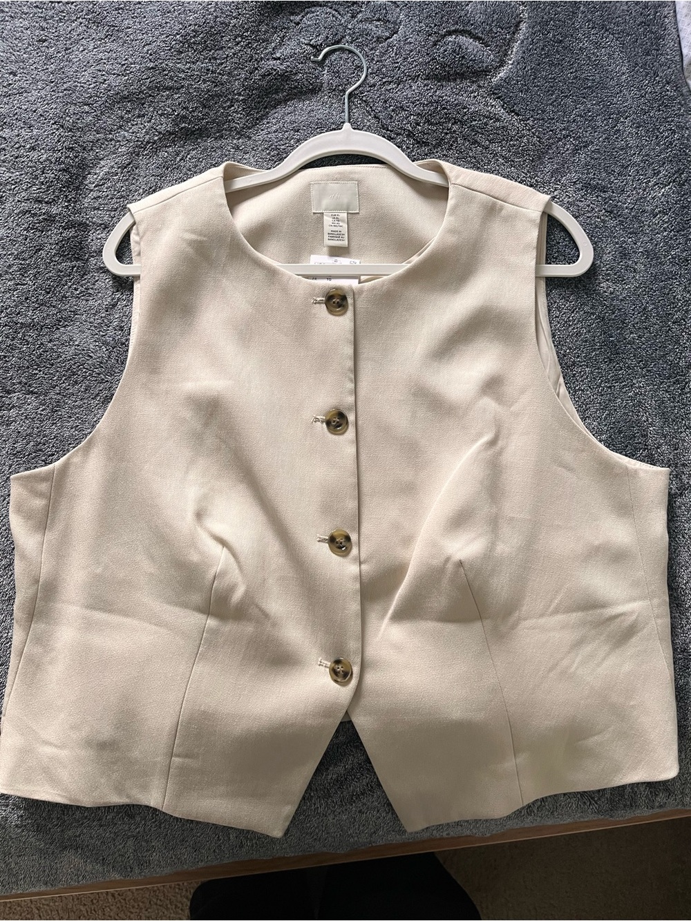 H&M Cream Sleeveless Button-Front Vest